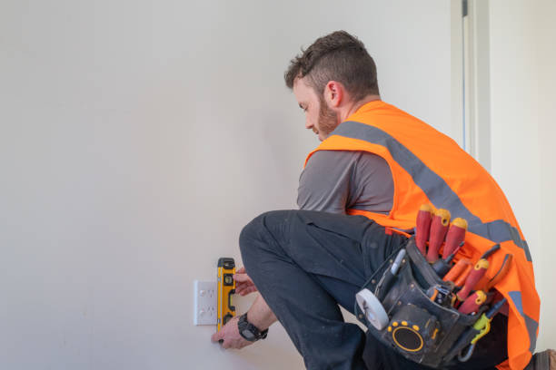 Best Local Electrician Companies  in Willoughby Hills, OH